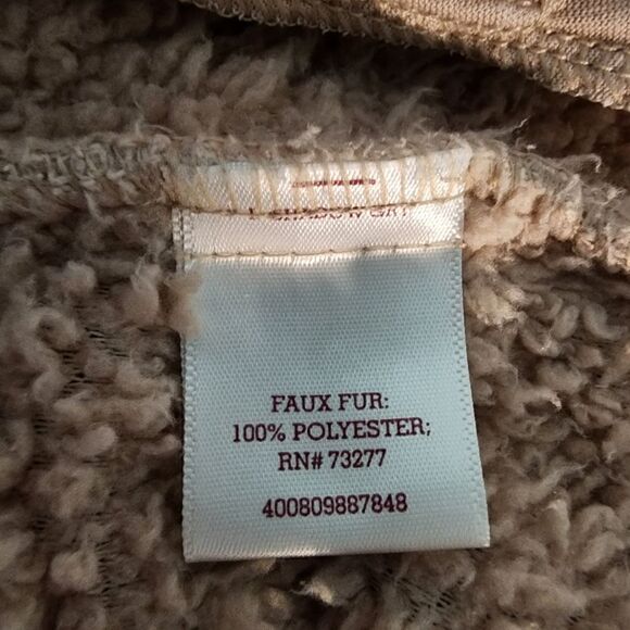 SO Faux Fur Zip Up Vest - Picture 2 of 9